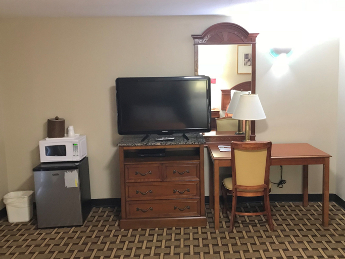 Others 4, AmeriVu Inn & Suites, New Haven