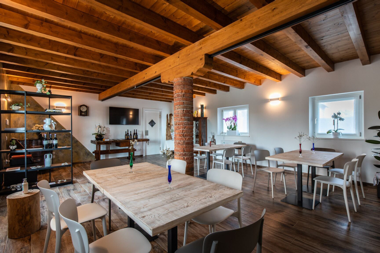 Food & Drinks 5, Atmosfere Charme & Country, Udine