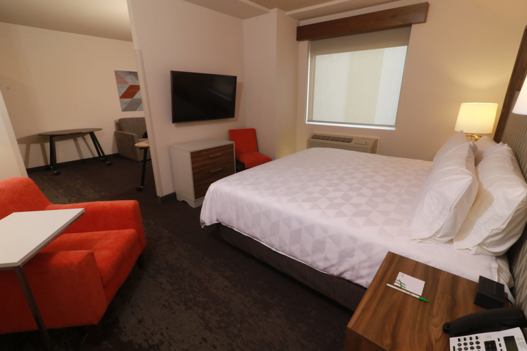Bedroom 4, Holiday Inn & Suites MONTERREY APODACA ZONA AIRPORT by IHG, Apodaca