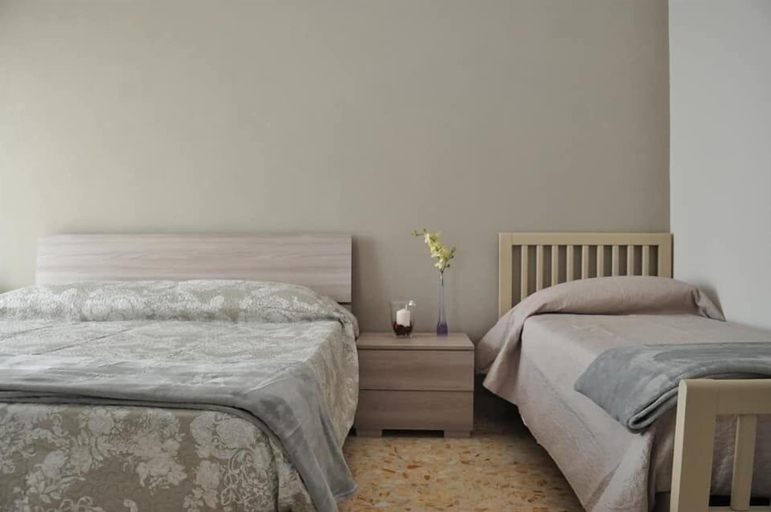 Bedroom 2, Sweet Emma, Caserta