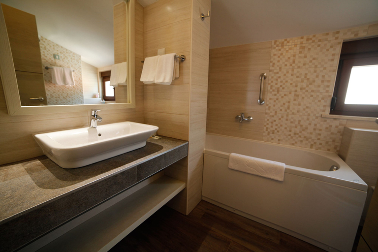 Bathroom 4, Boutique Hotel Marco Polo Adults Only, Gradac