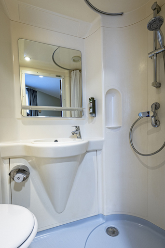 Bathroom 5, Vinihôtel, Côte-d'Or