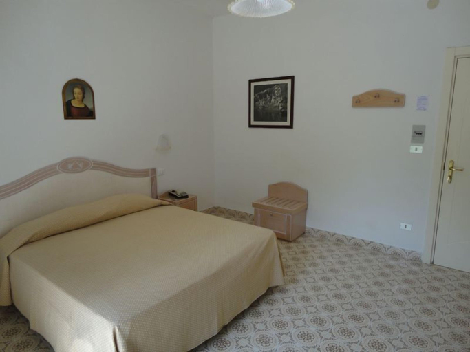 Bedroom 3, Hotel Candia, Napoli