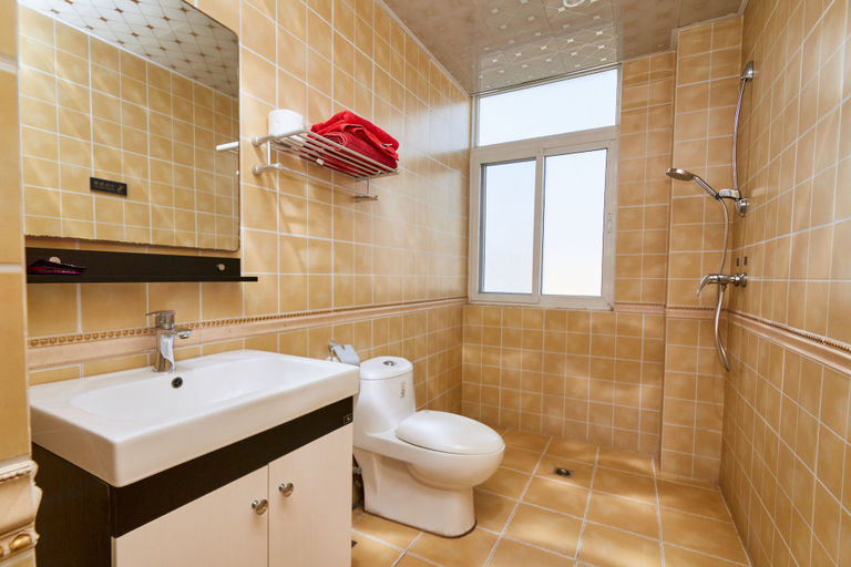 Bathroom 4, Chateau Towers Hotel Apartment, Accra
