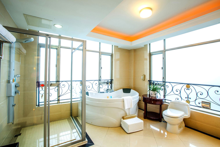 Bathroom 4, Yang Jiang Country Garden Phoenix Hotel, Yangjiang