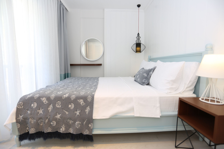 Bedroom 5, Alp Suites Pinehill, Ula