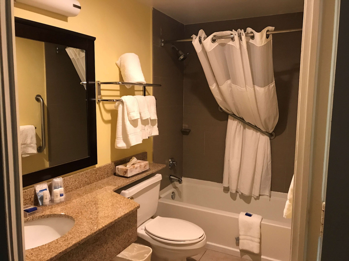 Bathroom 4, Best Western Plus Deerfield Beach Hotel & Suites, Broward