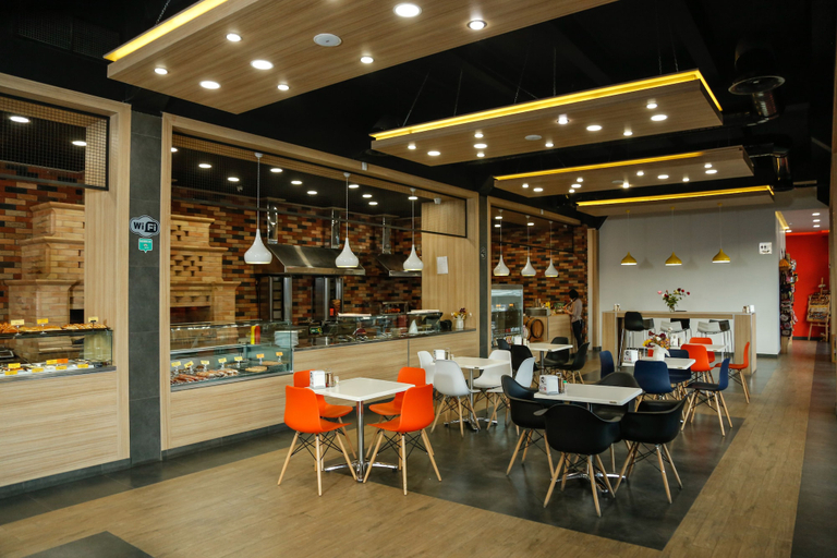 Food & Drinks 5, Hotel Lider Complex