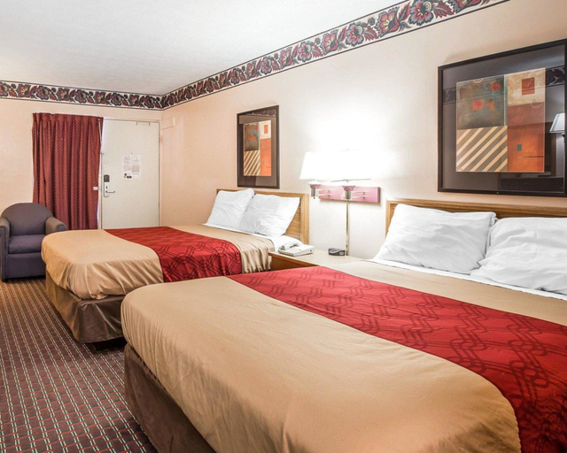 Bedroom 2, Econo Lodge McDonough South, Henry