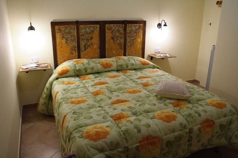 Bedroom 5, Masseria Acquasalsa, Isernia
