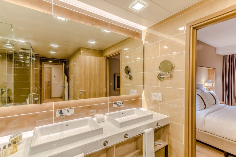 Bathroom 4, Holiday Inn ULAANBAATAR by IHG, Ulan Bator