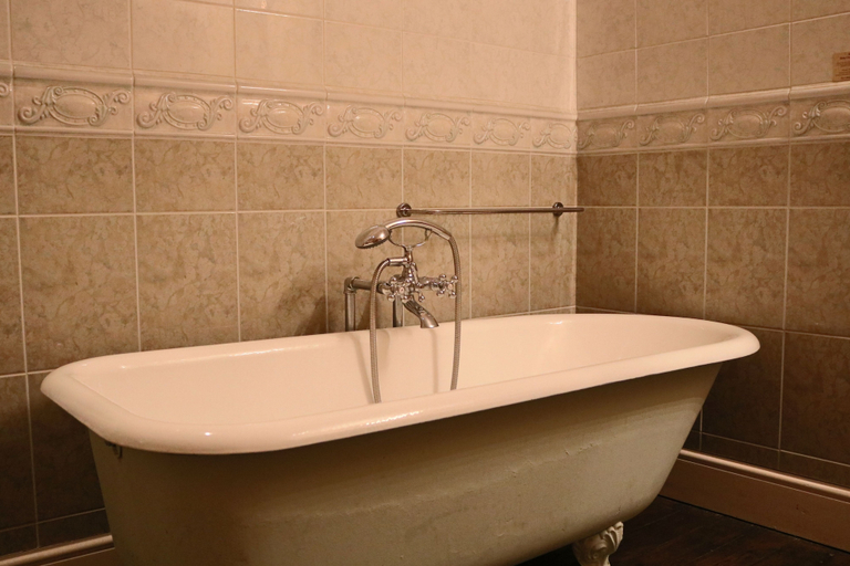 Bathroom 5, The Cottage Hotel, Nottinghamshire