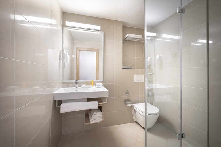 Bathroom 5, Hotel & Casa Valamar Sanfior, Labin