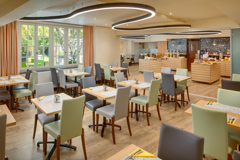 Food & Drinks 5, Hotel Clement, Praha 7