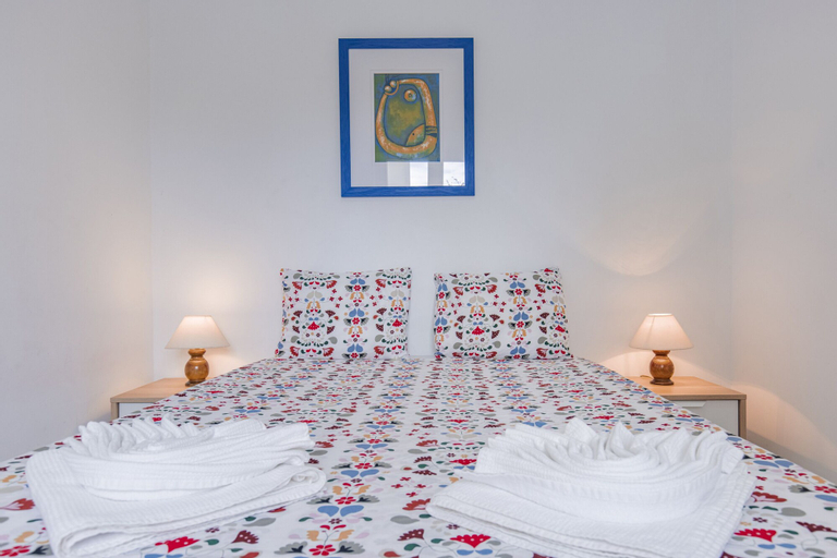 Bedroom 3, Santos Nicolau in Setubal, Setúbal