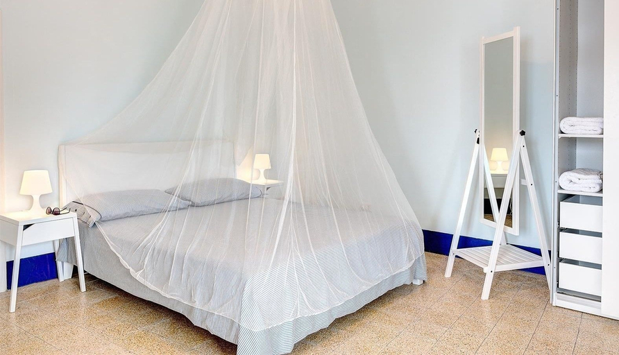 Bedroom 2, The Fisherman's Suite, Napoli