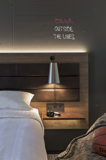 Bedroom 3, MOXY Frankfurt East, Frankfurt am Main