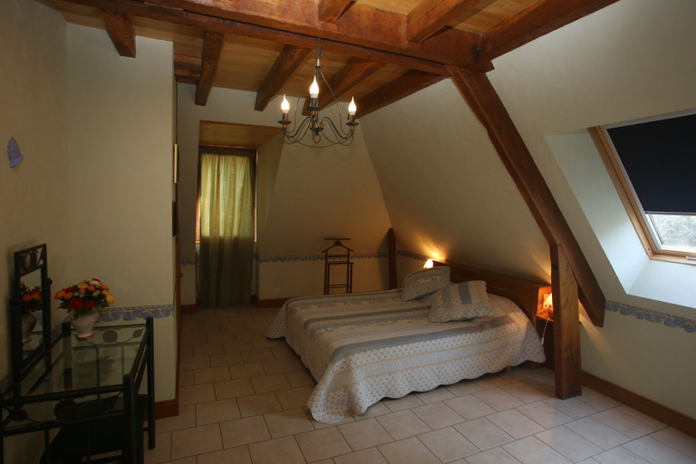 Bedroom 4, Chambres d'Hotes Larnaudie, Dordogne