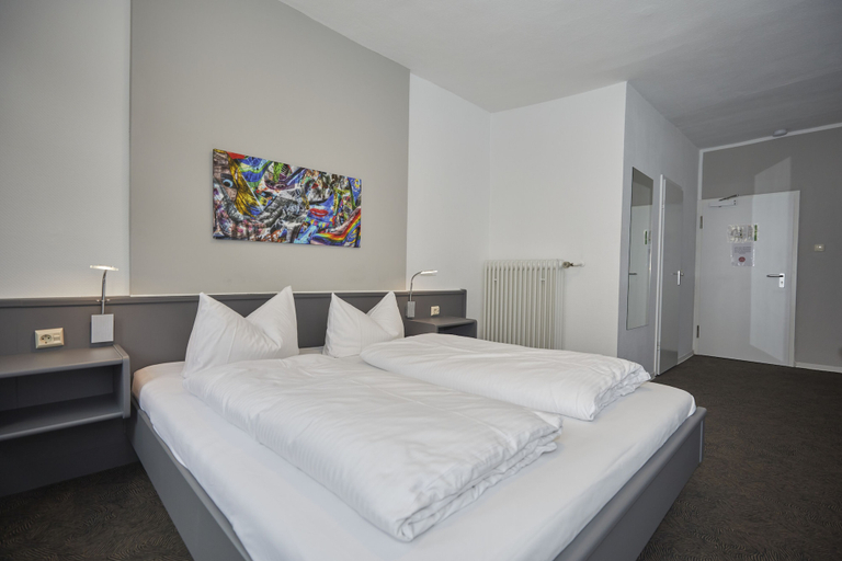 Bedroom 3, Hotel Schlemmer Victors Restaurant, Westerwaldkreis