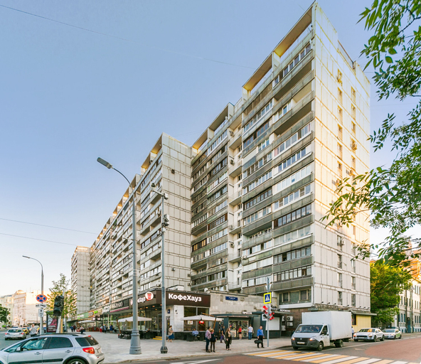 Exterior & Views 2, Apartment on B Polyanka 30, Central