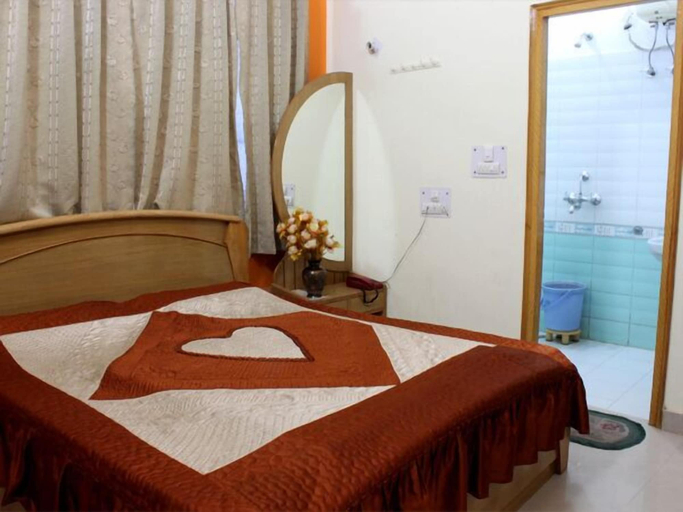 Bedroom 3, Hotel Sunshine, Hardwar