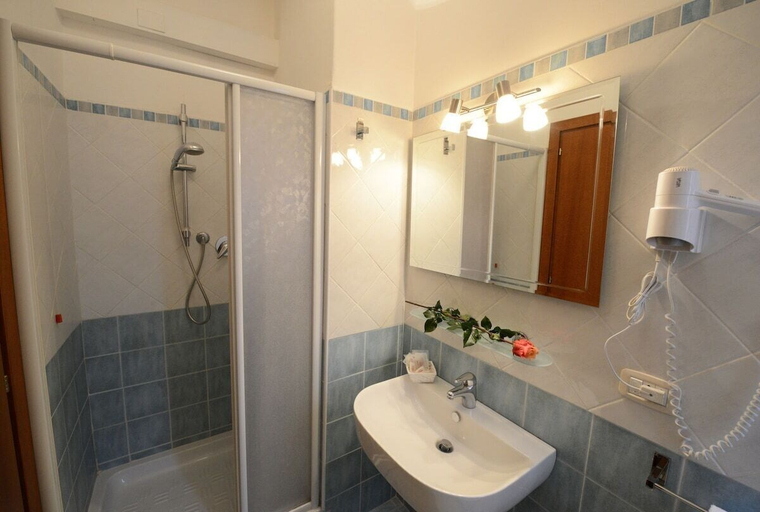 Bathroom 5, HOTEL ASTOR, Perugia