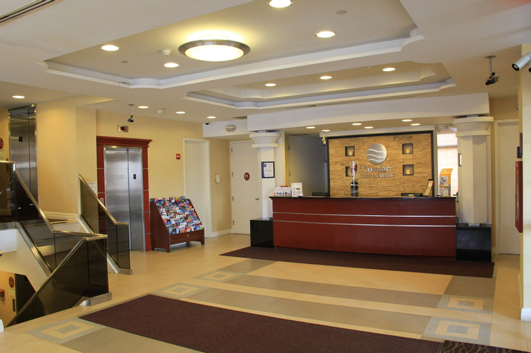 Public Area 3, Comfort Inn & Suites LaGuardia Airport, New York