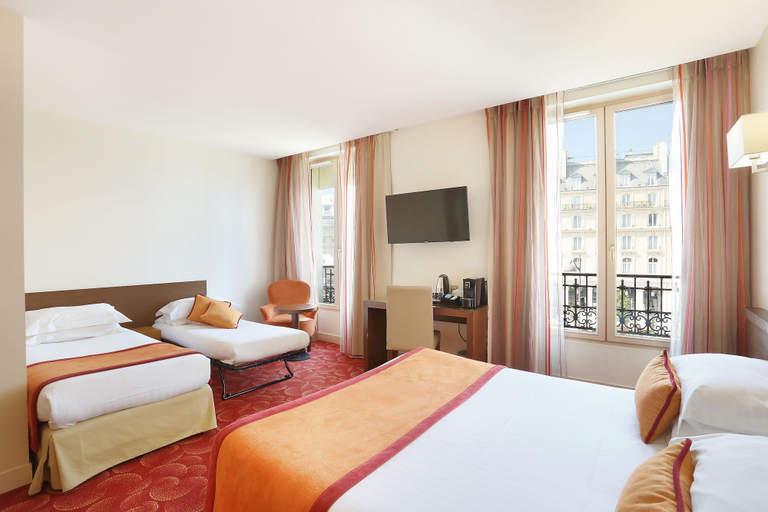 Bedroom 5, Le Grand Hotel de Normandie, Paris