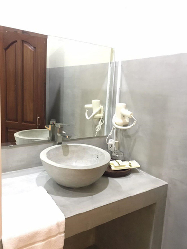 Bathroom 5, Chheng Residence, Siem Reap