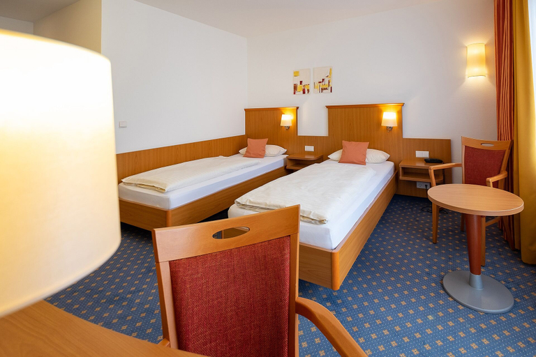 Bedroom 3, Hotel Am Steinberg, Hildesheim