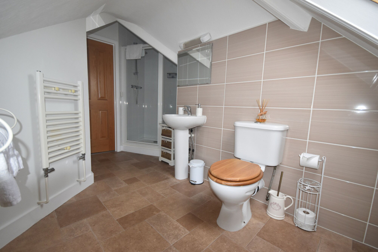 Bathroom 3, Gordon House, Dorset