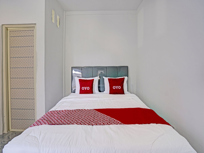 Bedroom 3, OYO LIFE 91594 Bungah Residence Syariah, Gresik