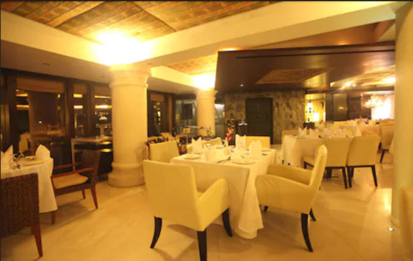Food & Drinks 4, Peninsula Grand Hotel, Mumbai Suburban