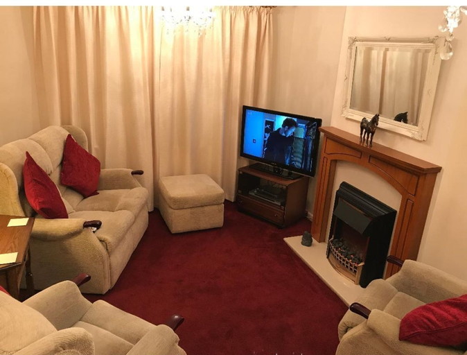 Others 5, 42 Beaumont Rise Rental - Worksop, Nottinghamshire