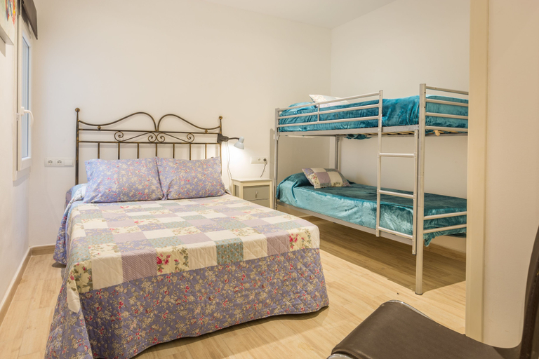 Bedroom 2, Apartment Sicars, Girona