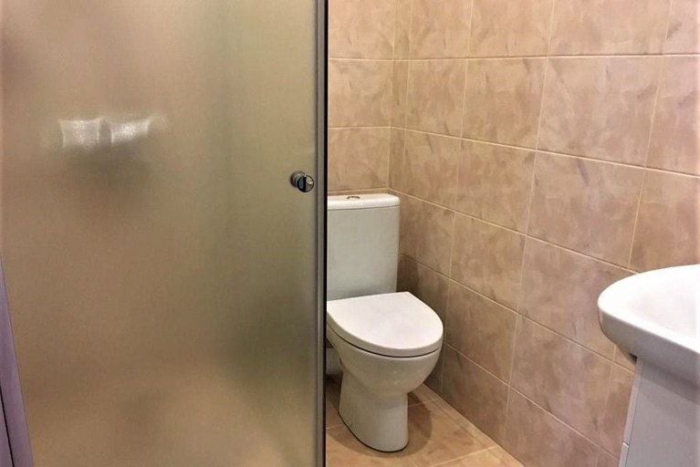 Bathroom 3, Guesthouse on Rodnikovaya 9, Abinskiy rayon