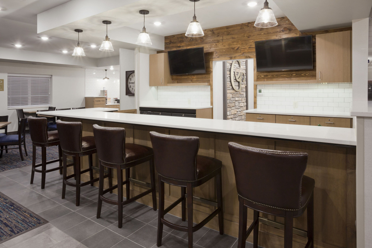 Food & Drinks 5, GrandStay Cannon Falls, Goodhue