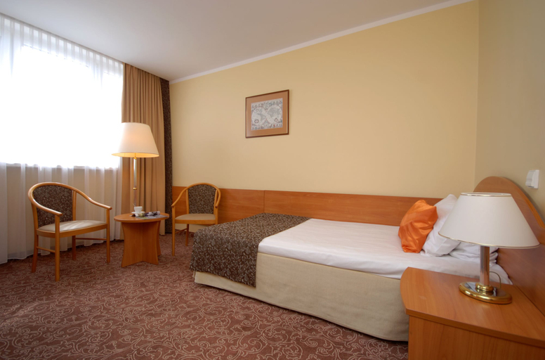 Bedroom 3, Hotel Mercure Torun Centrum, Toruń City