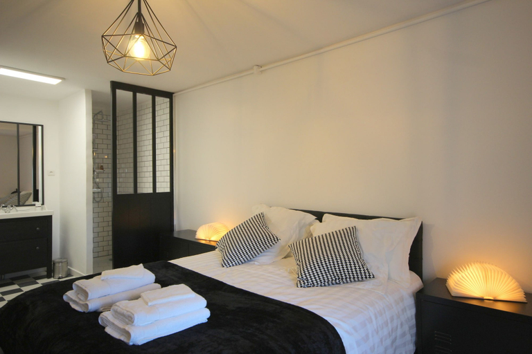 Bedroom 5, Le Clos de Chaussy, Val-d'Oise