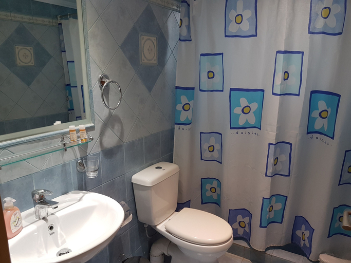 Bathroom 5, Marathon Studios &Apartments, Ionian Islands
