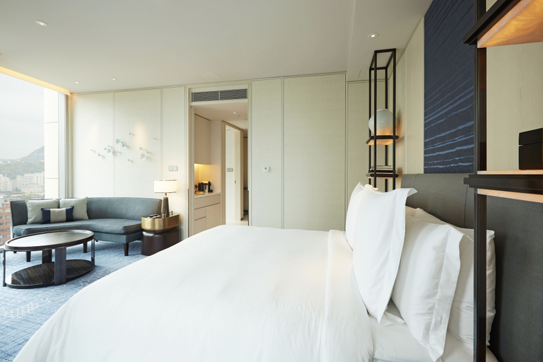 Bedroom 5, Four Seasons Hotel Seoul, Jongno