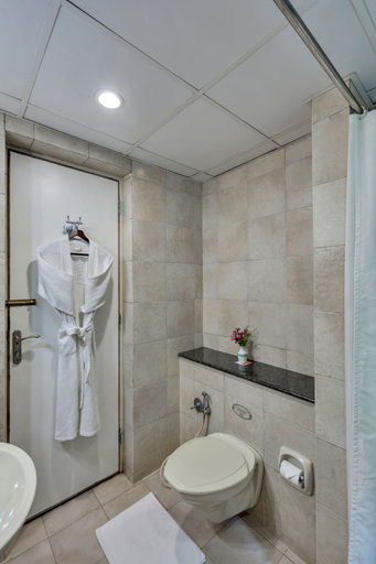 Bathroom 4, Club Mahindra Danish Villa Ooty, The Nilgiris