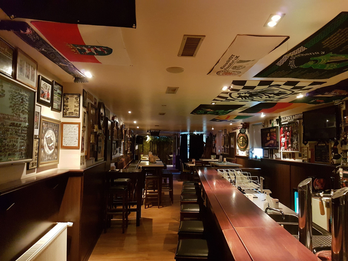 Food & Drinks