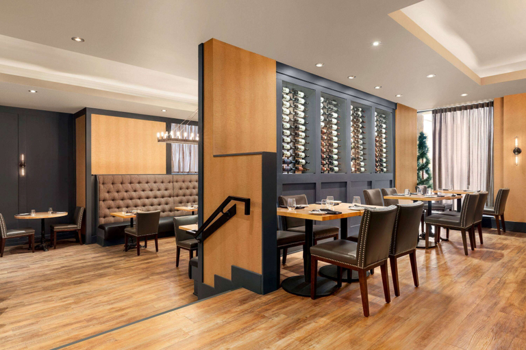 Food & Drinks 5, Ramada Plaza by Wyndham Niagara Falls, Niagara