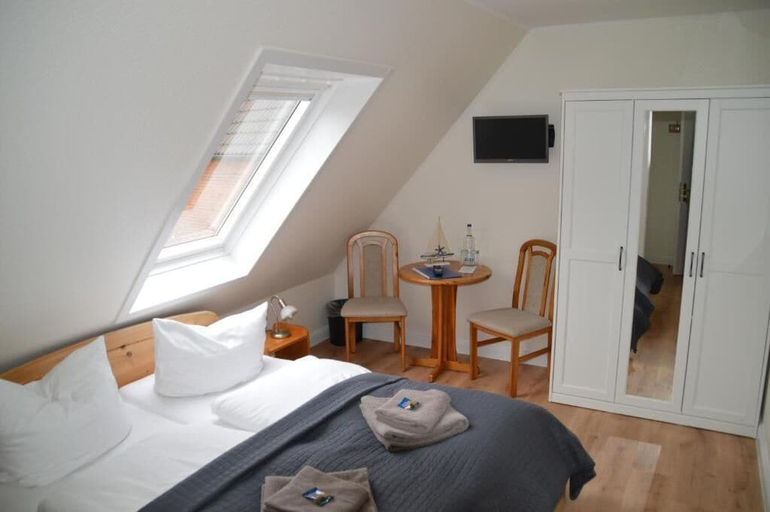 Bedroom 4, Hotel Südstrand Amrum, Nordfriesland