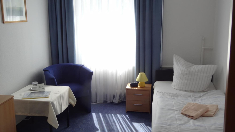 Bedroom 2, Waldschloss Parow, Vorpommern-Greifswald