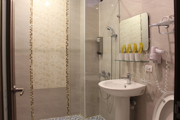 Bathroom 4, Little Pianist Hostel, Hualien