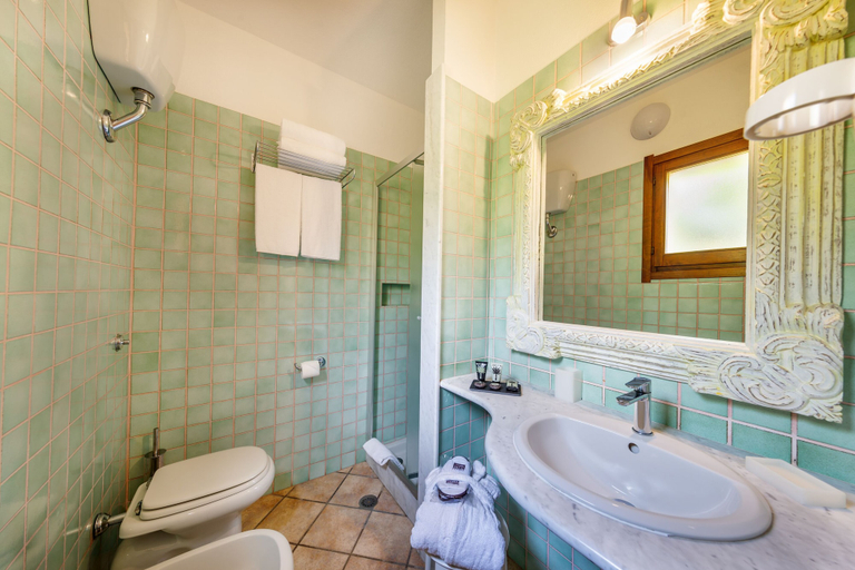 Bathroom 5, Sant'Elmo Beach Hotel, Cagliari