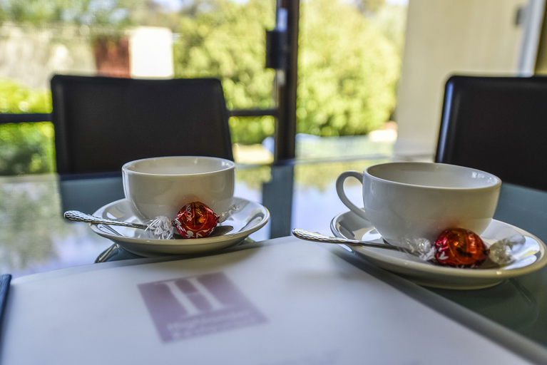 Food & Drinks 5, William Macintosh Motor Lodge, Naracoorte Lucindale