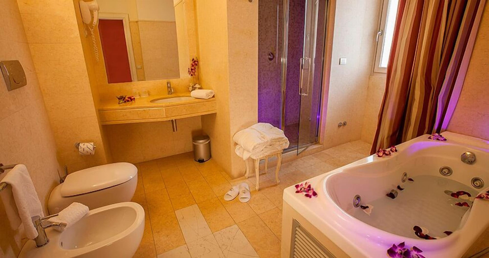 Bathroom 4, Palace Hotel Vieste, Foggia